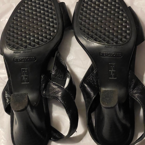 Aerosoles black leather sandals, GUC, size 8 - Picture 5 of 5